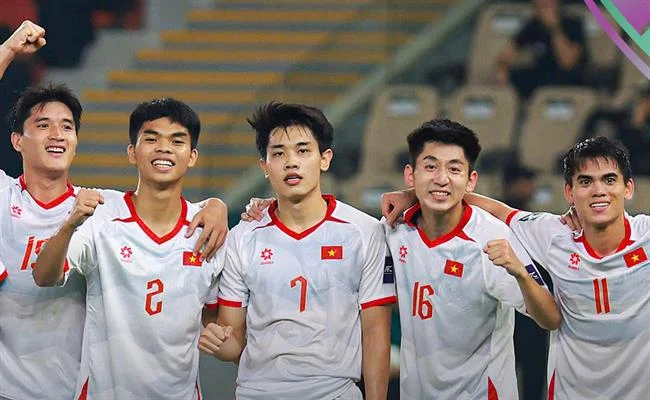 Trò chuyện trực tuyến 24/7 với 18win